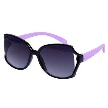 Virkelig kær og feminin model i sort og med lilla stænger for de ca.4-7årige...