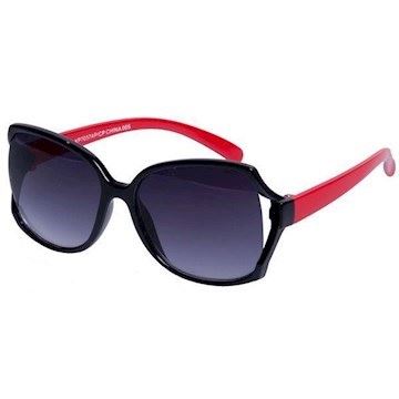 Virkelig kær og feminin model i sort og med fine røde stænger for de ca.4-7årige...