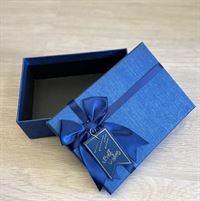 Luksus gaveæske med smukt blåt gave-bånd